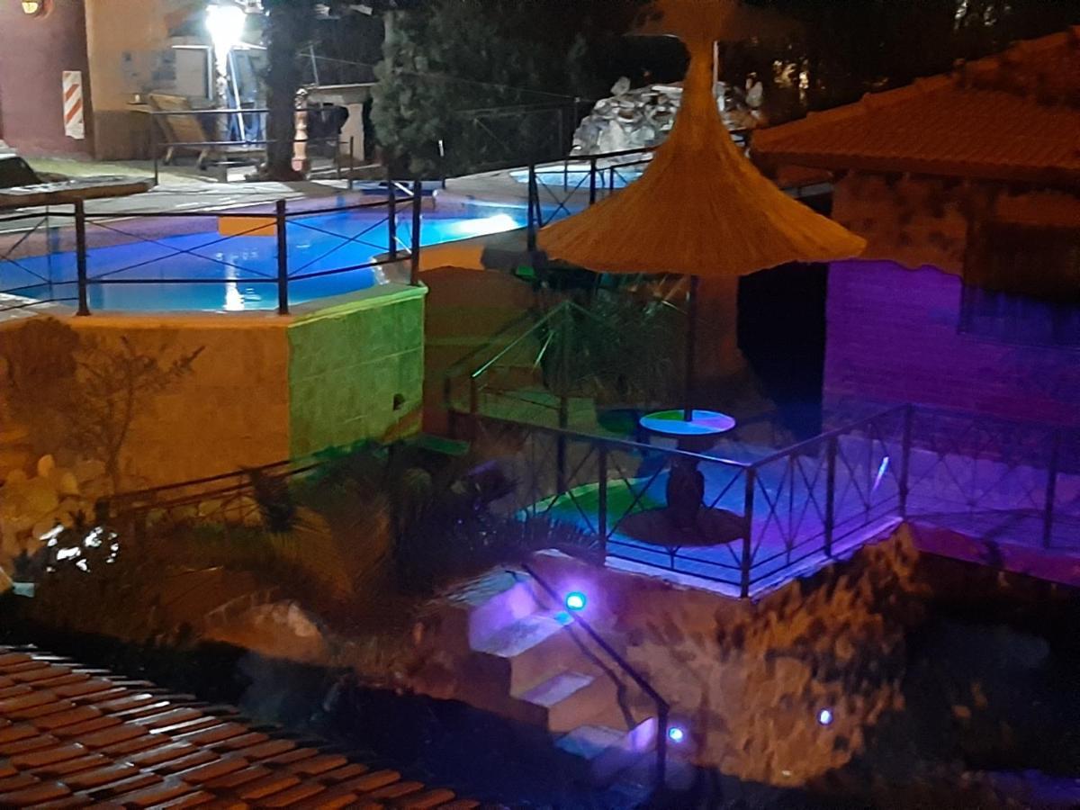 Layken Lodge *